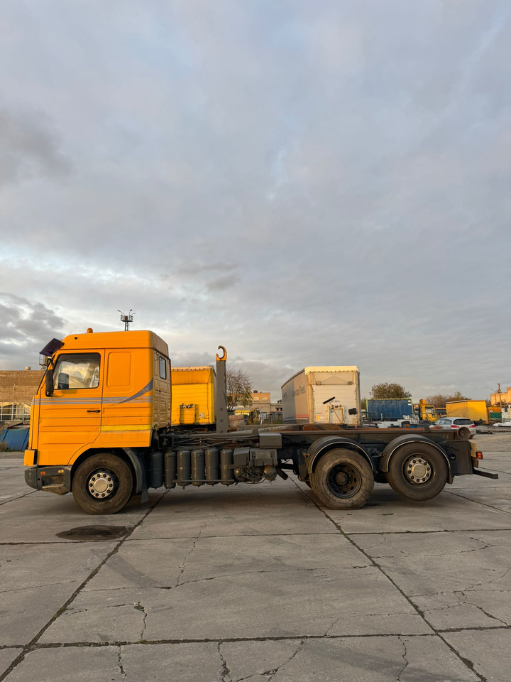 SCANIA 113M 380 - Tractor head: gambar 4 SCANIA 113M 380 - Tractor head: gambar 4