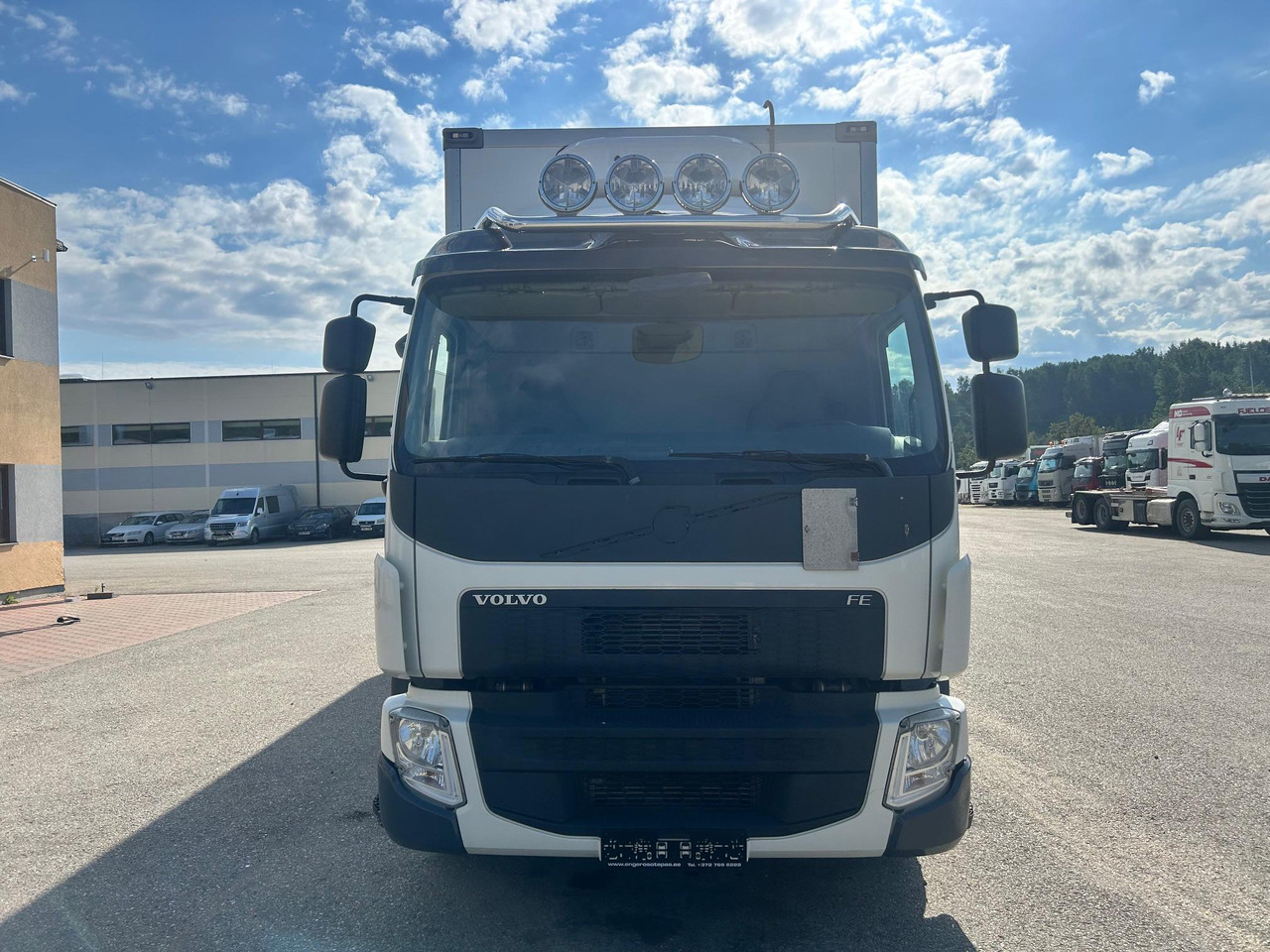 VOLVO FE280 - Truk box: gambar 3 VOLVO FE280 - Truk box: gambar 3