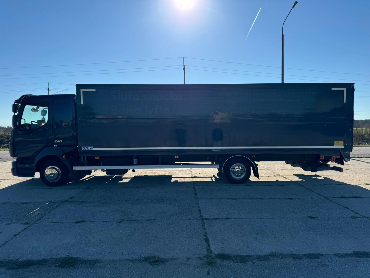 VOLVO FL 240 - Truk box: gambar 5 VOLVO FL 240 - Truk box: gambar 5