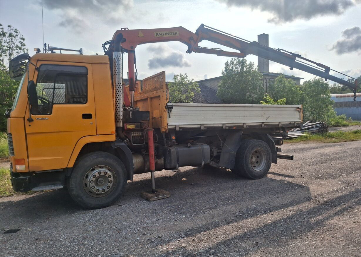 VOLVO FL10 - Truk jungkit, Truk derek: gambar 1 VOLVO FL10 - Truk jungkit, Truk derek: gambar 1