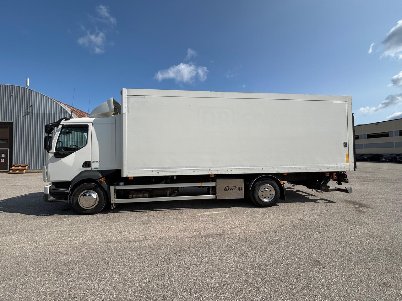 VOLVO FL240 - Truk berpendingin: gambar 4 VOLVO FL240 - Truk berpendingin: gambar 4