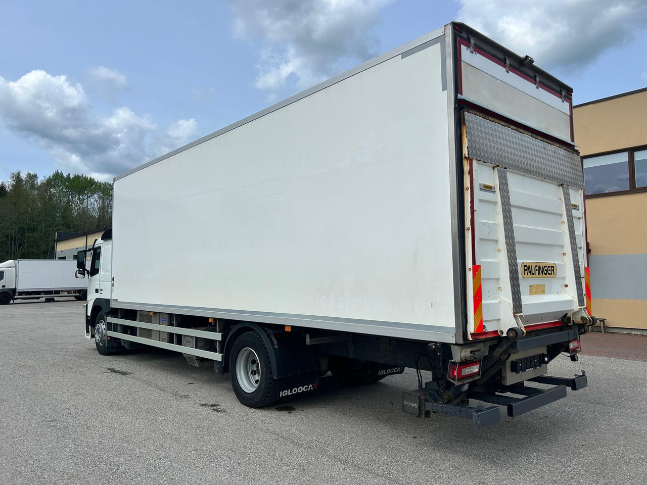 VOLVO FM330 - Truk berpendingin: gambar 5 VOLVO FM330 - Truk berpendingin: gambar 5