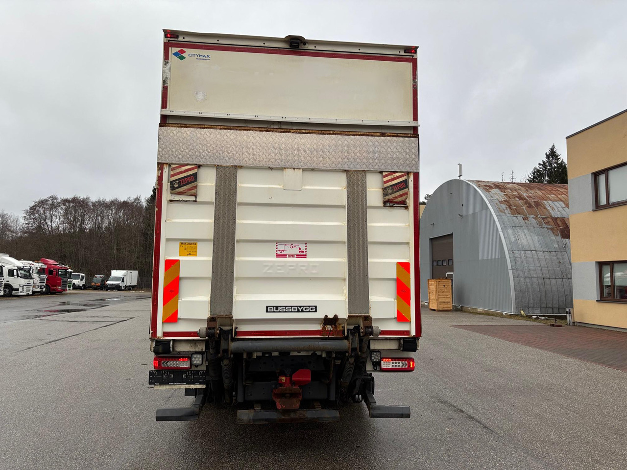 VOLVO FM500 - Truk berpendingin: gambar 4 VOLVO FM500 - Truk berpendingin: gambar 4