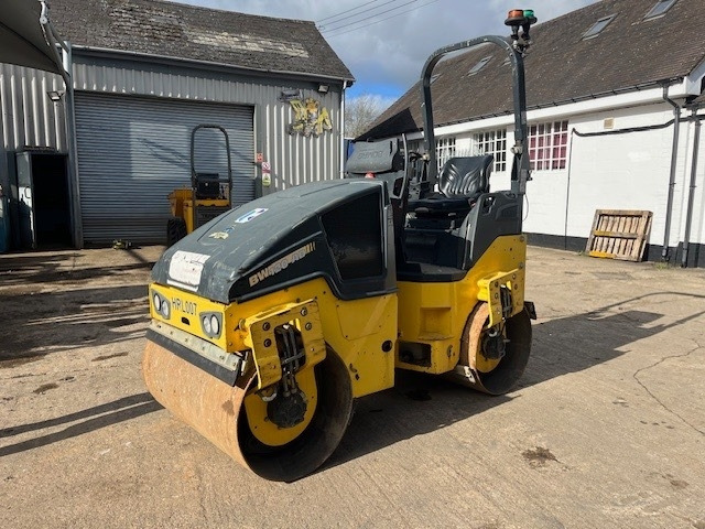Bomag BW 120 AD-5 - Roller jalan: gambar 4 Bomag BW 120 AD-5 - Roller jalan: gambar 4