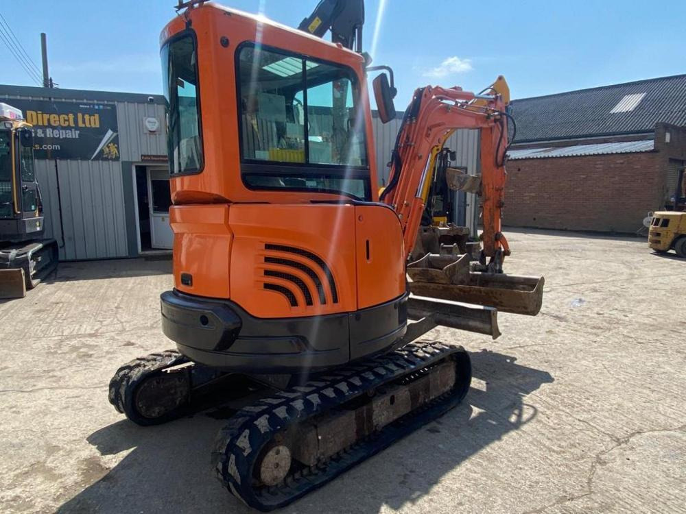 DOOSAN DX27Z - Ekskavator mini: gambar 3 DOOSAN DX27Z - Ekskavator mini: gambar 3