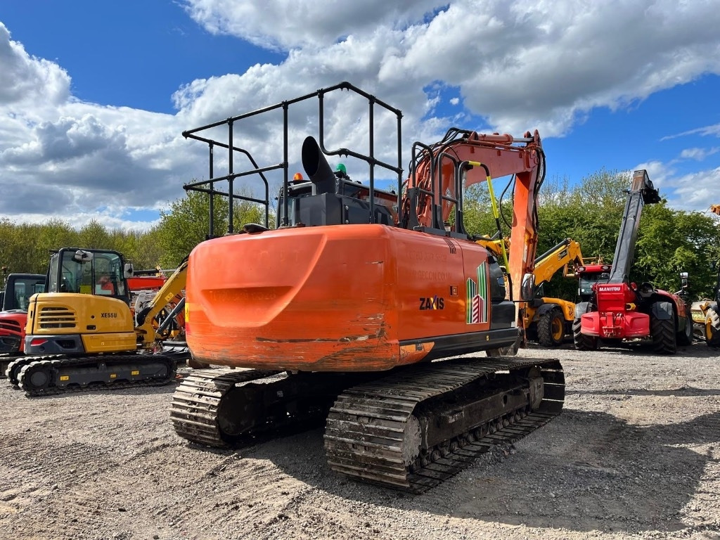 Hitachi ZX 130 LC N-6 - Ekskavator perayap: gambar 3 Hitachi ZX 130 LC N-6 - Ekskavator perayap: gambar 3