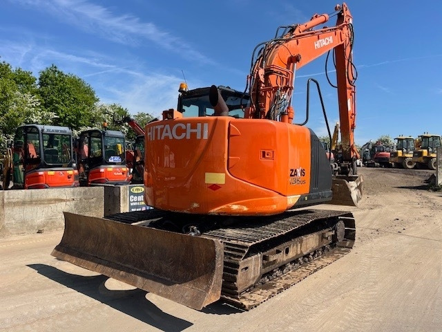 Hitachi ZX 135 US 5-B - Ekskavator perayap: gambar 4 Hitachi ZX 135 US 5-B - Ekskavator perayap: gambar 4
