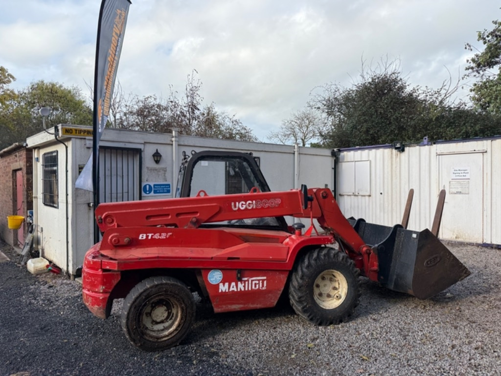 Manitou BT 420 - Telehandler: gambar 2 Manitou BT 420 - Telehandler: gambar 2