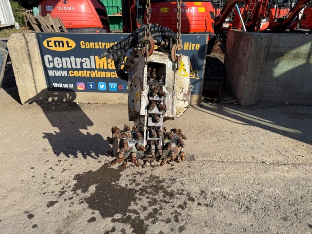 Simex TF100 - Mesin penggali parit: gambar 4 Simex TF100 - Mesin penggali parit: gambar 4