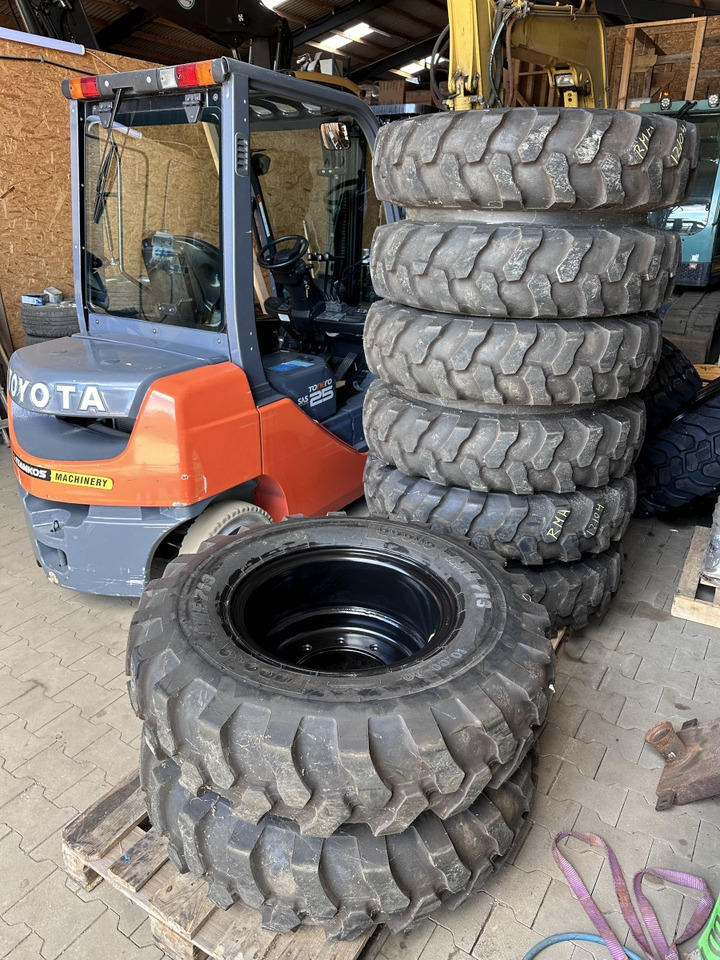 Apollo 10.00 - 20 Apollo Kompletträder - Complet tires - Ban untuk Ekskavator roda: gambar 1 Apollo 10.00 - 20 Apollo Kompletträder - Complet tires - Ban untuk Ekskavator roda: gambar 1