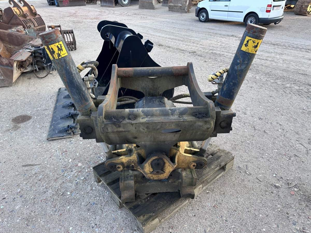 ENGCON EC 30 - S80 GR30 -S80 - SVAB Engcon Rototilt - Tiltrotator - Tiltrotator: gambar 3 ENGCON EC 30 - S80 GR30 -S80 - SVAB Engcon Rototilt - Tiltrotator - Tiltrotator: gambar 3