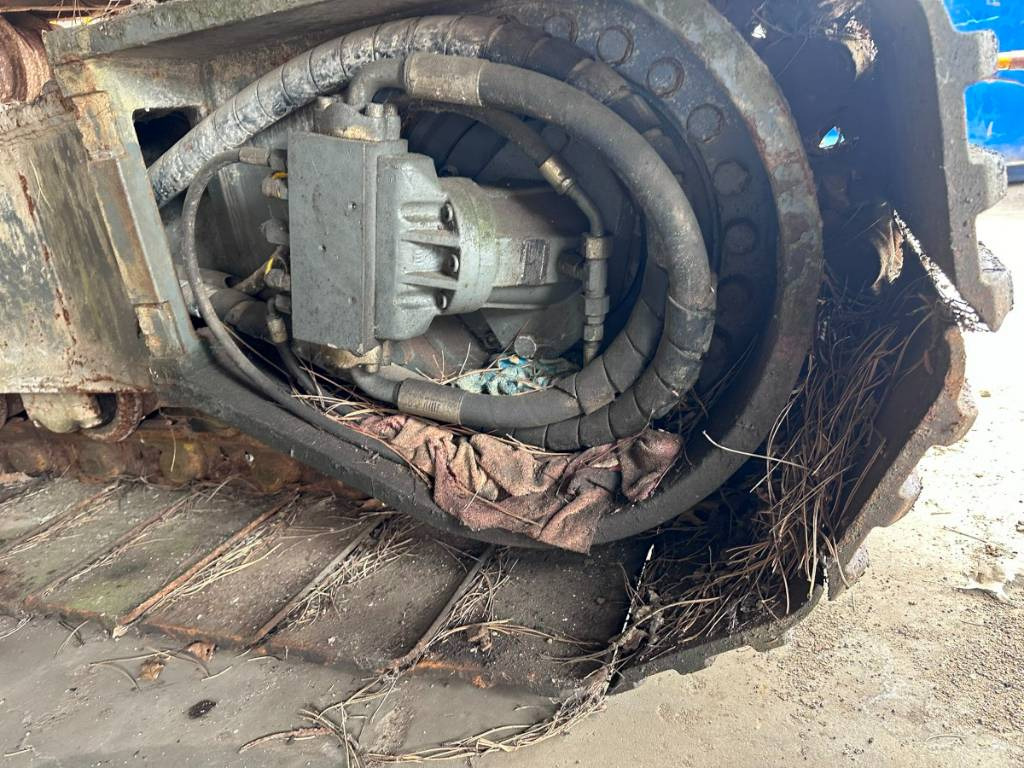 Liebherr LRB 155 for parts breaking dismantling - Sopir tumpukan: gambar 4 Liebherr LRB 155 for parts breaking dismantling - Sopir tumpukan: gambar 4
