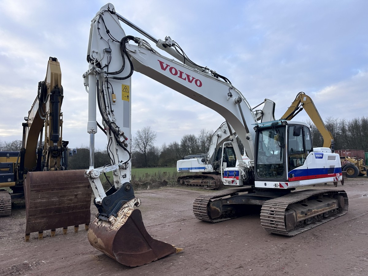 VOLVO EC 220 DL German machine! - Ekskavator perayap: gambar 3 VOLVO EC 220 DL German machine! - Ekskavator perayap: gambar 3