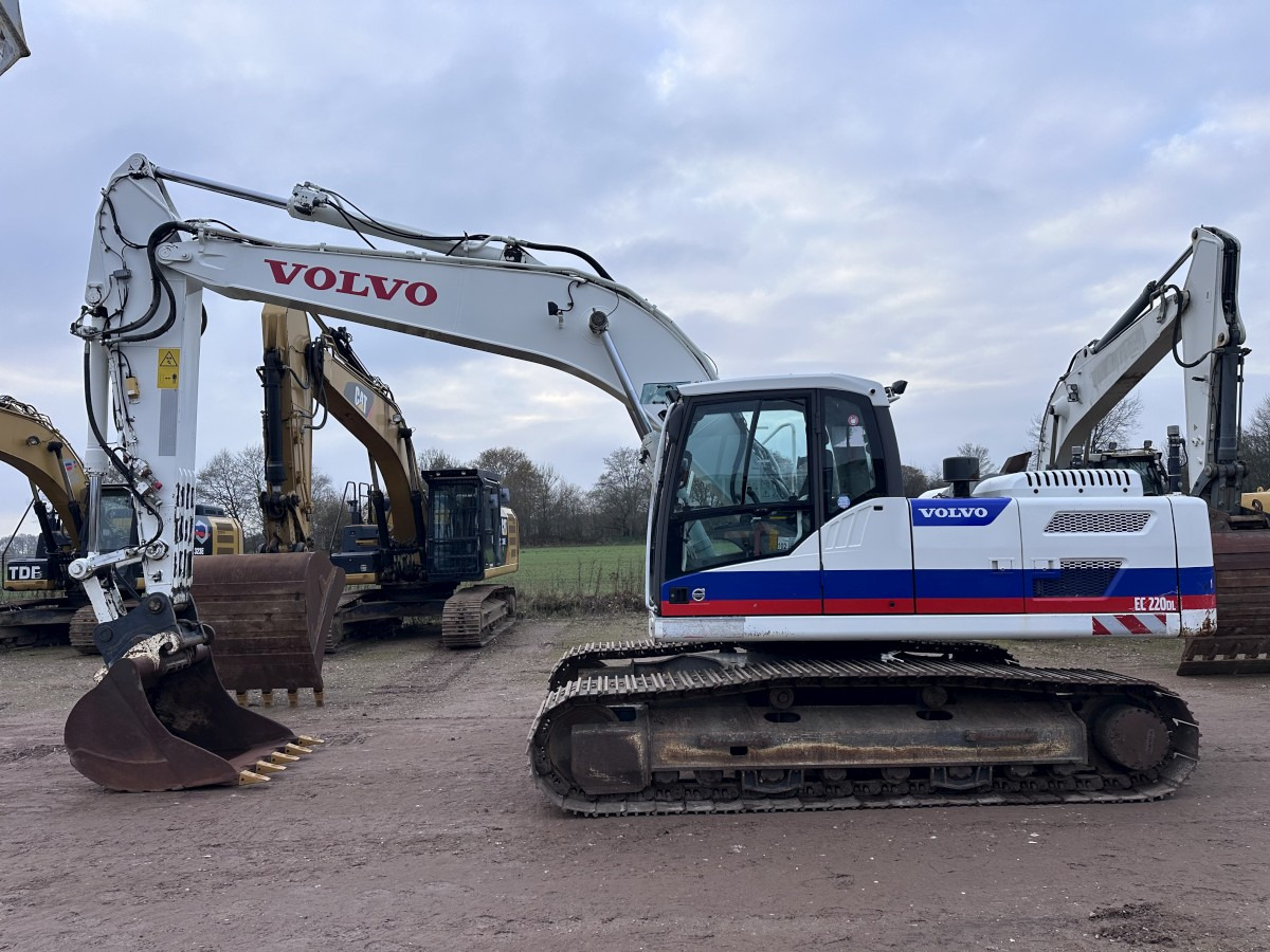 VOLVO EC 220 DL German machine! - Ekskavator perayap: gambar 1 VOLVO EC 220 DL German machine! - Ekskavator perayap: gambar 1