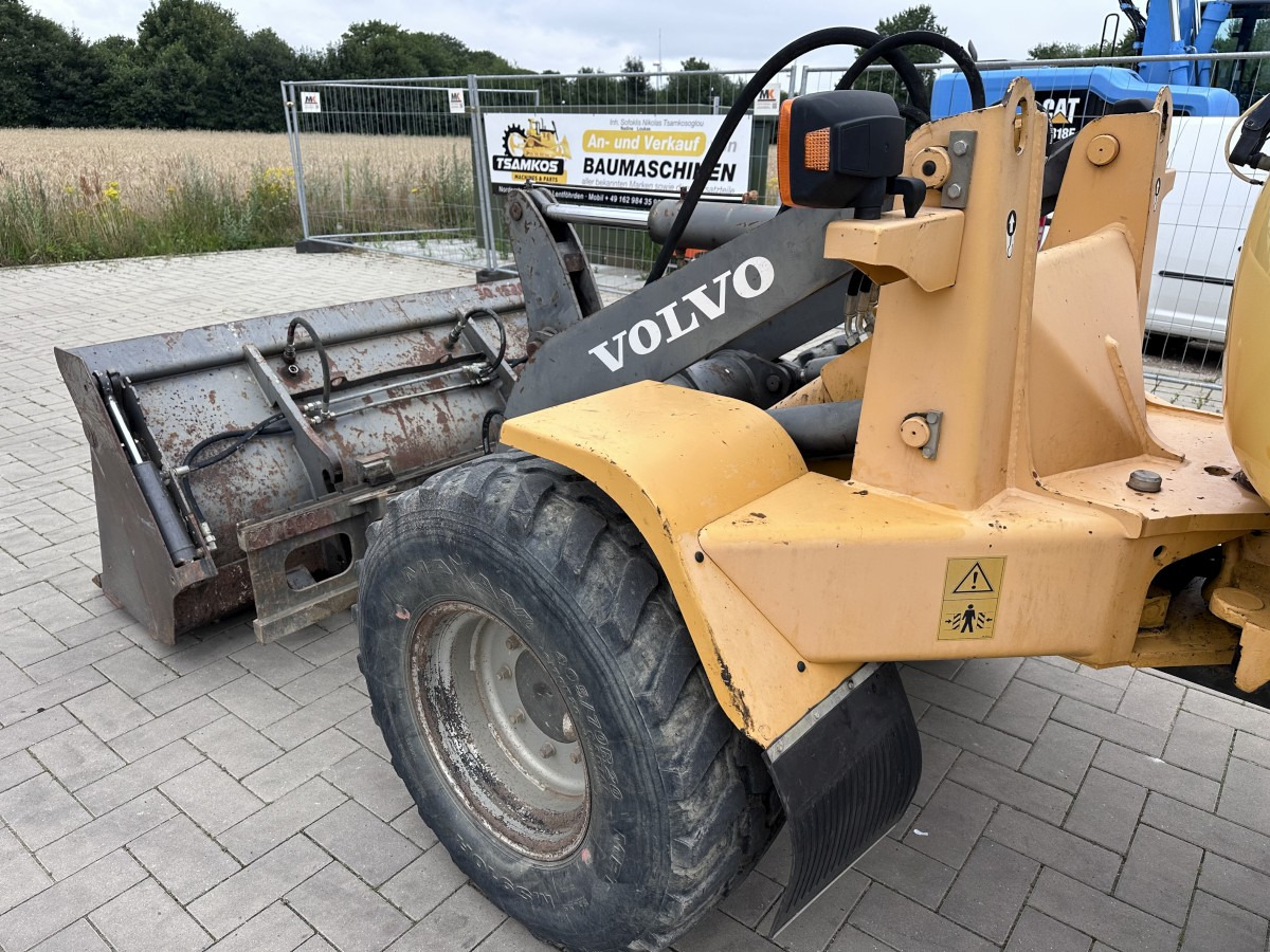 Wheel loader VOLVO L 30 B PRO 3er Kreis Klappschaufel+Palettengabel: gambar 18