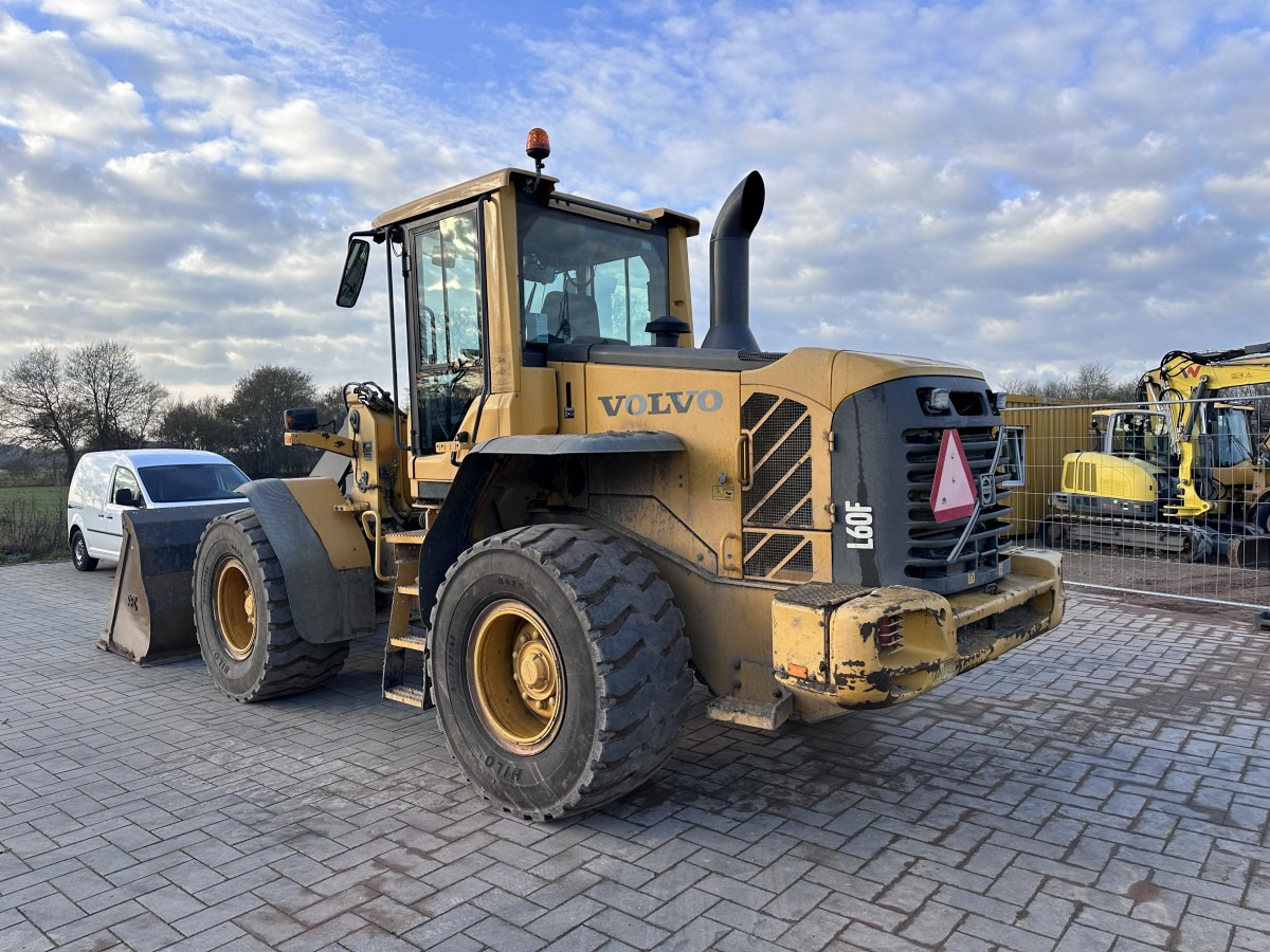 VOLVO L 60 F low Hours Klima Very good Condition - Wheel loader: gambar 5 VOLVO L 60 F low Hours Klima Very good Condition - Wheel loader: gambar 5