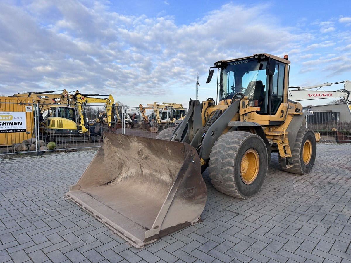 VOLVO L 60 F low Hours Klima Very good Condition - Wheel loader: gambar 3 VOLVO L 60 F low Hours Klima Very good Condition - Wheel loader: gambar 3