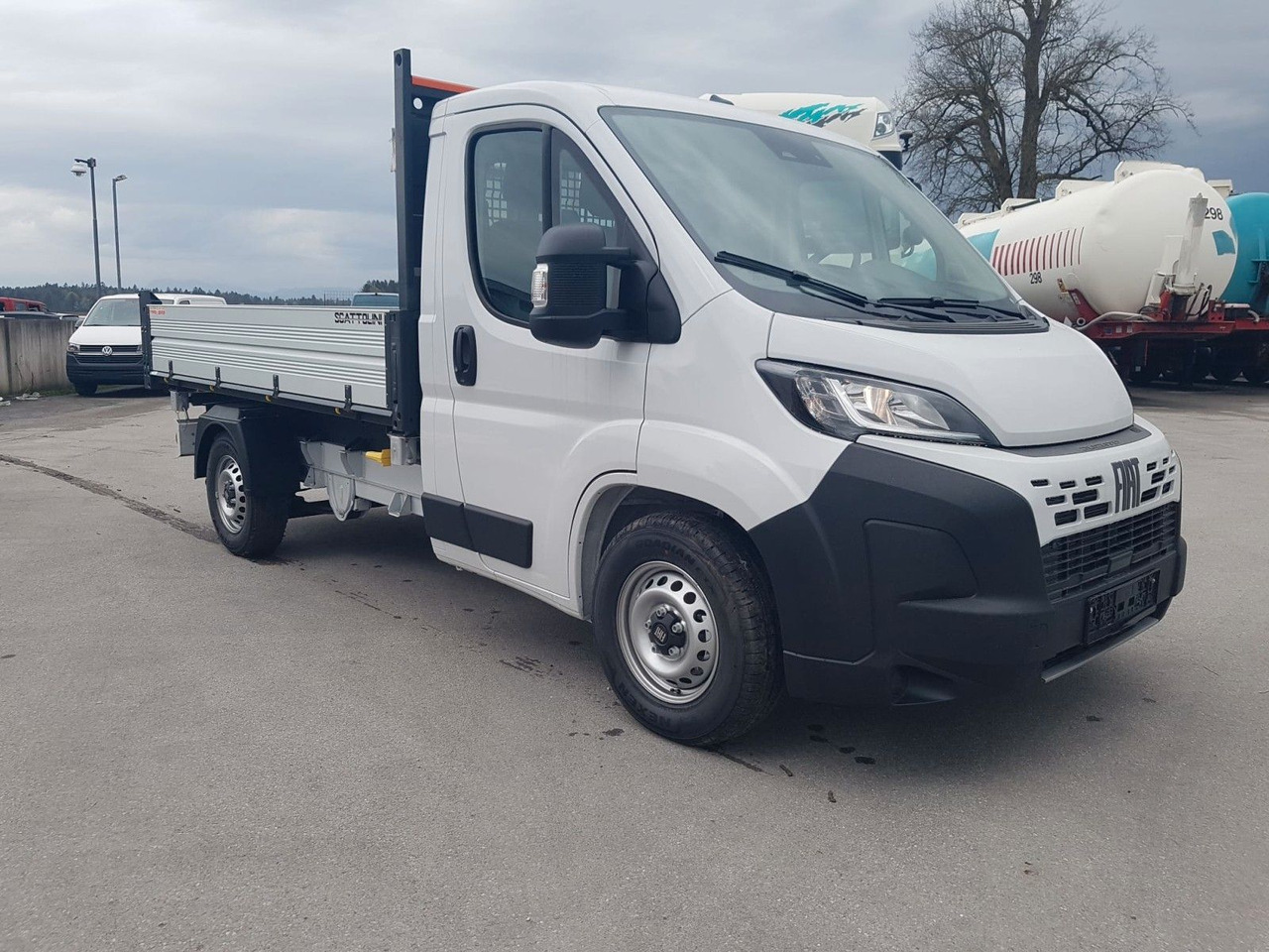 Fiat Ducato 35H L2H1 EKA 3-Seiten-Kipper 180 PS AHK - Van jungkit: gambar 2 Fiat Ducato 35H L2H1 EKA 3-Seiten-Kipper 180 PS AHK - Van jungkit: gambar 2