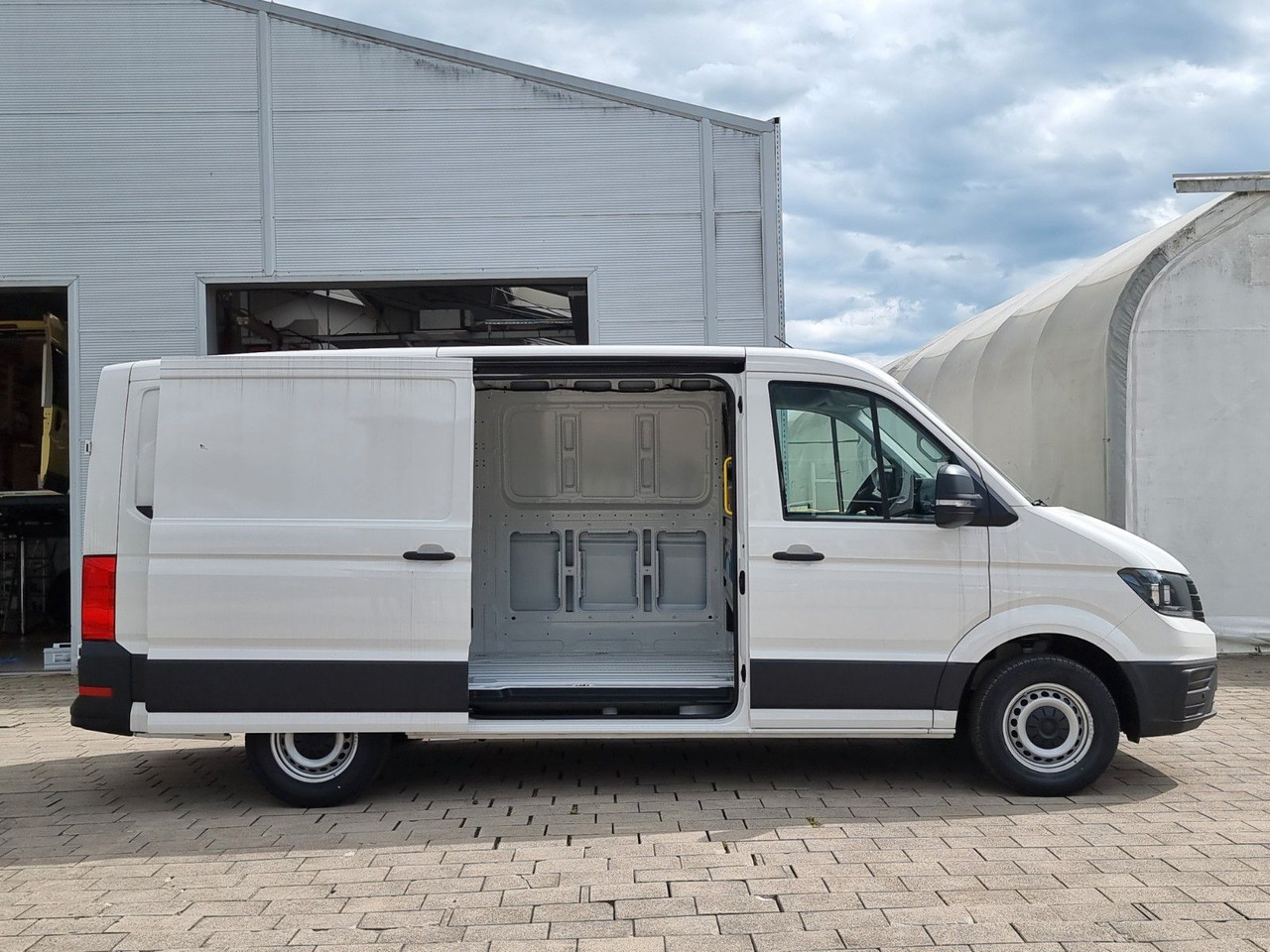 Volkswagen Crafter 35 L3H2 140 PS MJ 2025 Lager - Van panel: gambar 5 Volkswagen Crafter 35 L3H2 140 PS MJ 2025 Lager - Van panel: gambar 5