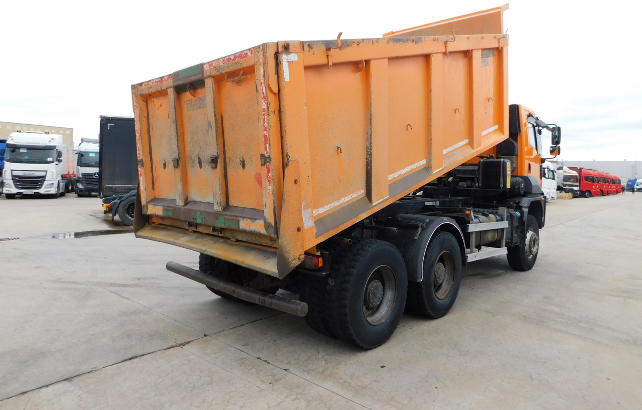 Ford 3542d 6x4 dcab e6 16s2230 - Truk jungkit: gambar 3 Ford 3542d 6x4 dcab e6 16s2230 - Truk jungkit: gambar 3