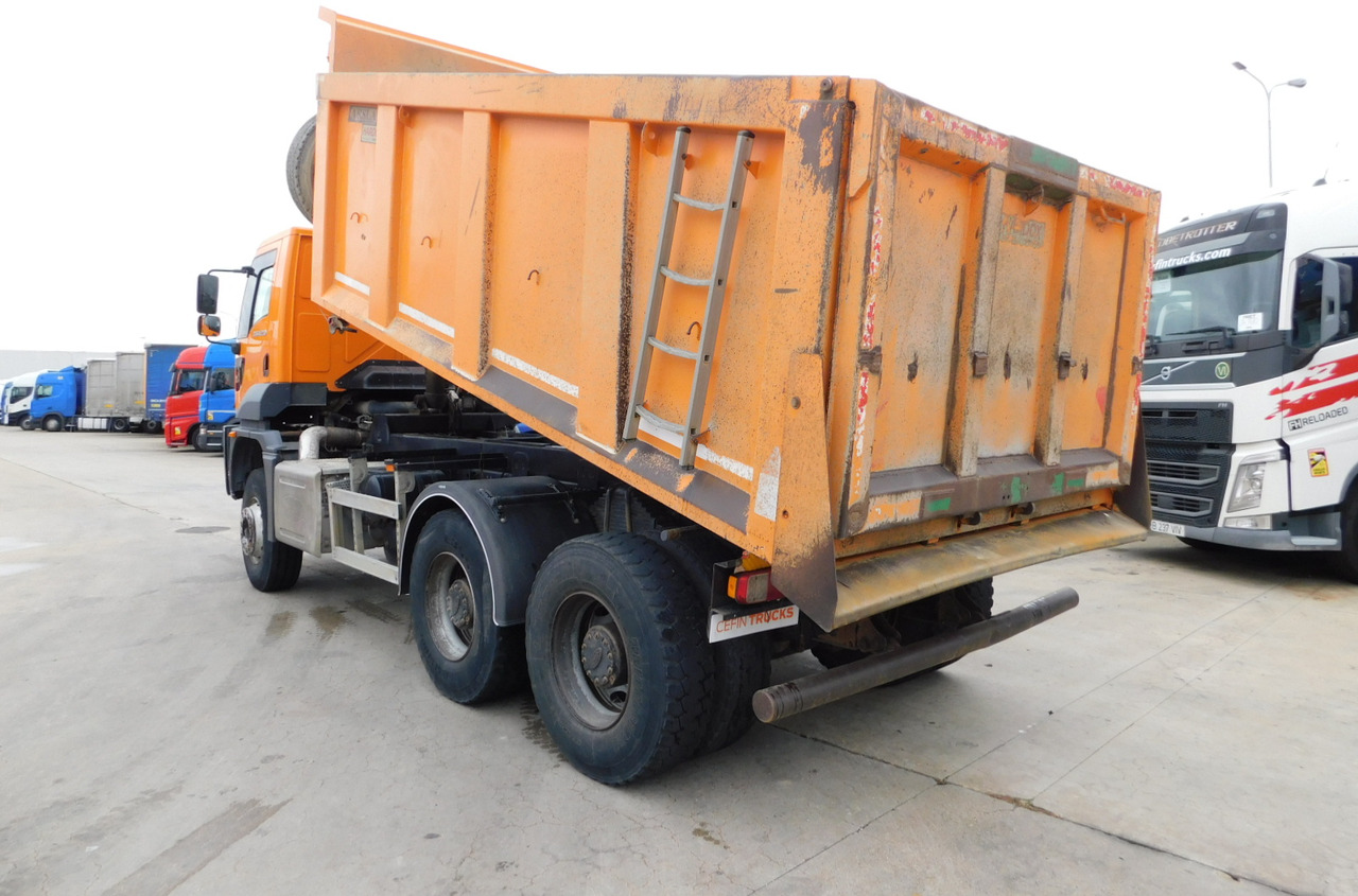 Ford 3542d 6x4 dcab e6 16s2230 - Truk jungkit: gambar 4 Ford 3542d 6x4 dcab e6 16s2230 - Truk jungkit: gambar 4