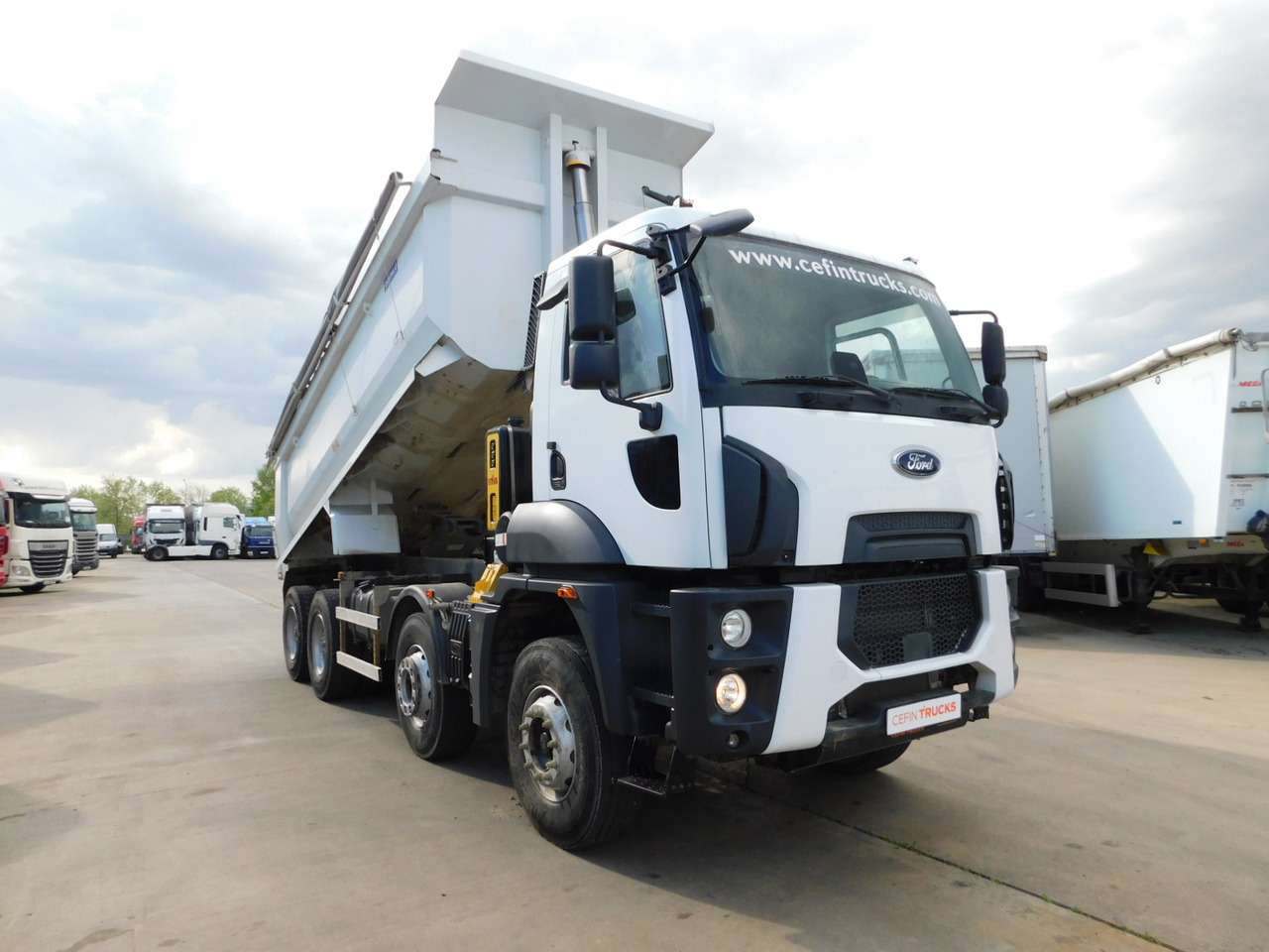 Ford 4142d 8x4 dcab e6 16s223 - Truk jungkit: gambar 2 Ford 4142d 8x4 dcab e6 16s223 - Truk jungkit: gambar 2