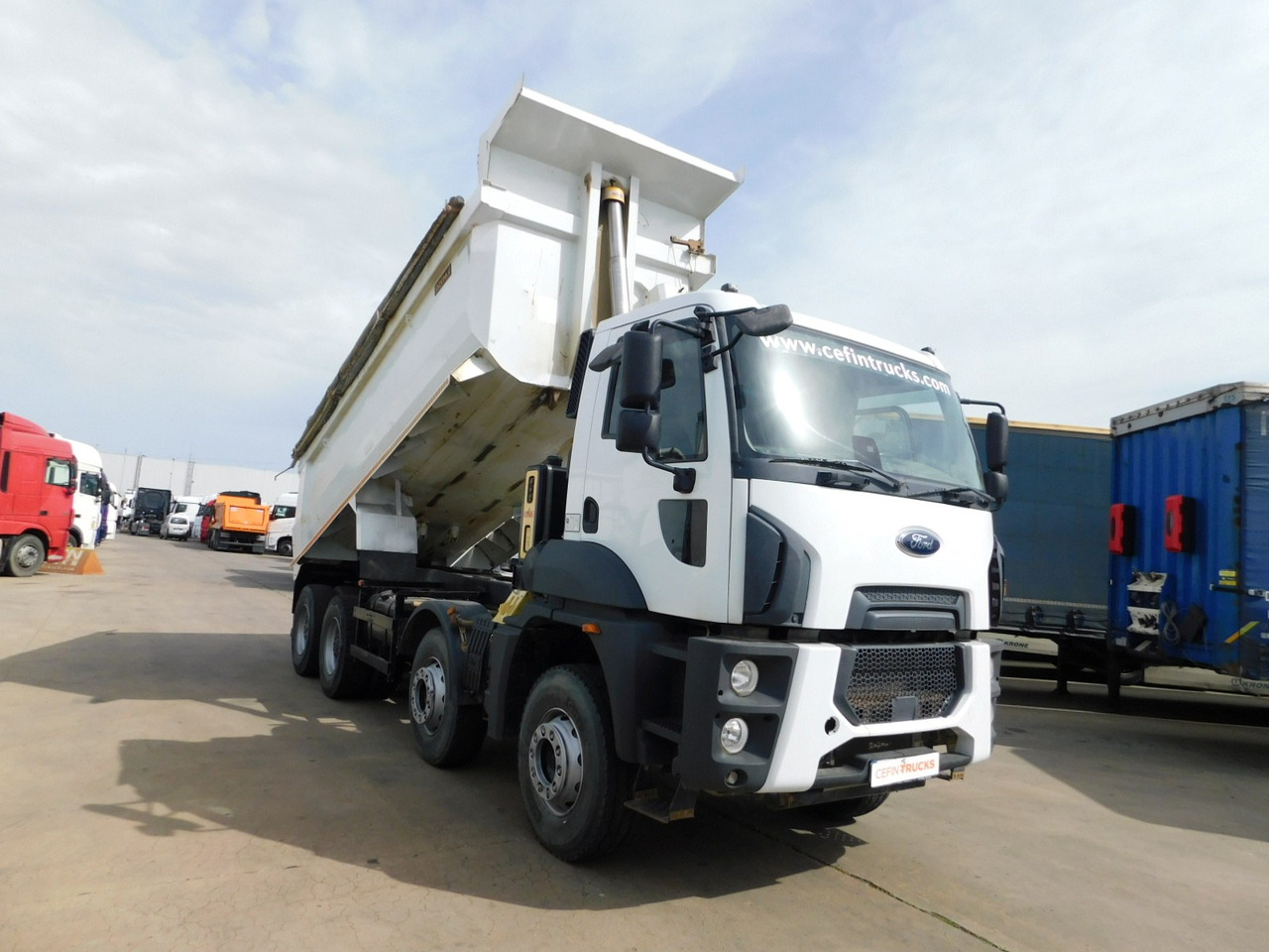 Ford 4142d 8x4 dcab e6 16s2230 - Truk jungkit: gambar 2 Ford 4142d 8x4 dcab e6 16s2230 - Truk jungkit: gambar 2