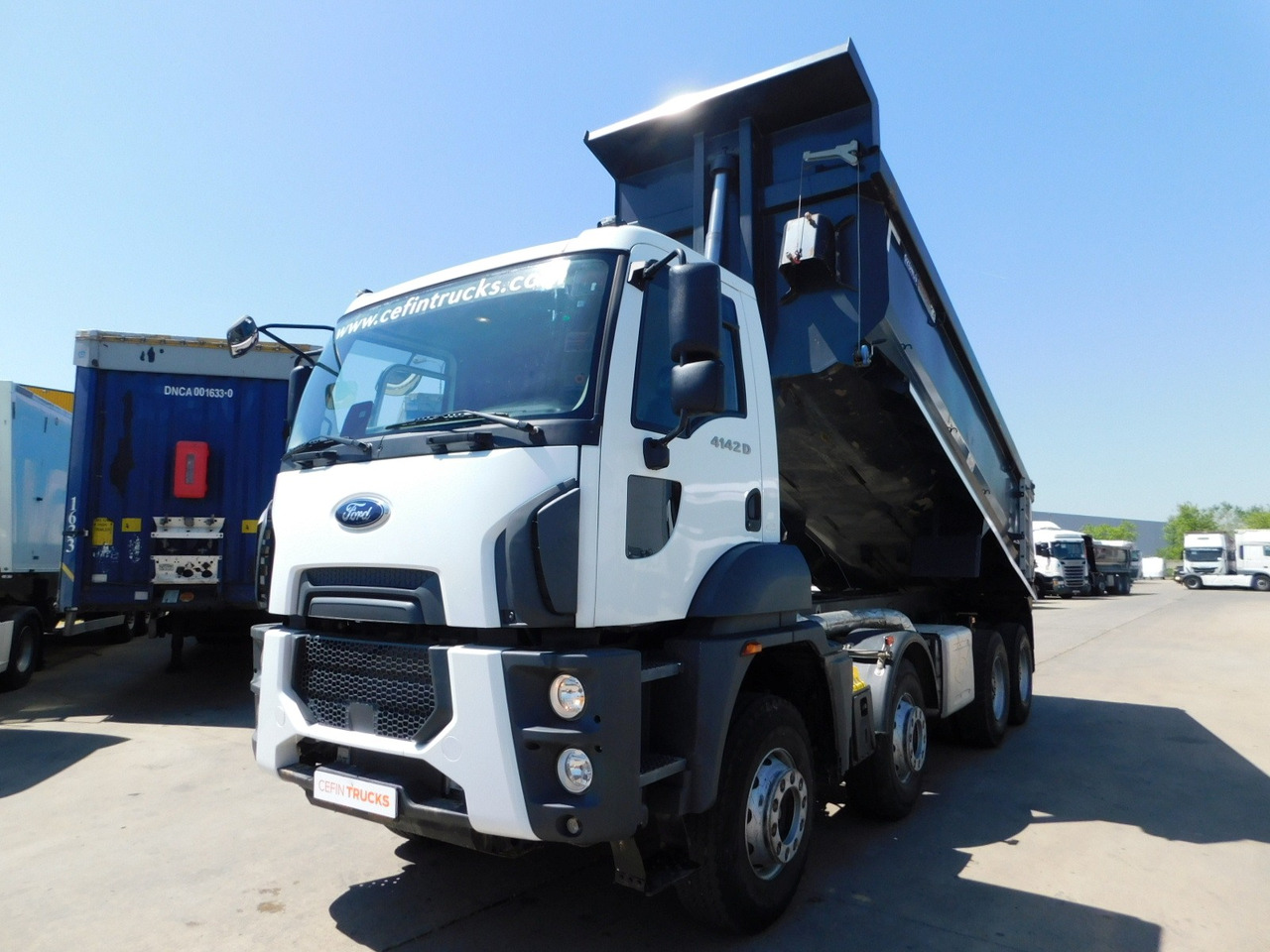 Ford 4142d 8x4 dcab e6 16s2230 - Truk jungkit: gambar 1 Ford 4142d 8x4 dcab e6 16s2230 - Truk jungkit: gambar 1