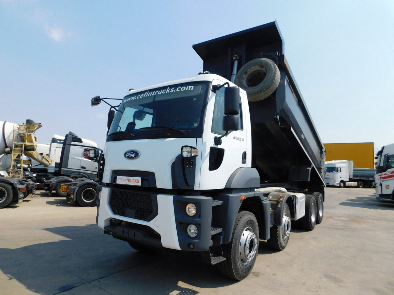 Ford 4142d 8x4 dcab e6 16s2230 - Truk jungkit: gambar 1 Ford 4142d 8x4 dcab e6 16s2230 - Truk jungkit: gambar 1
