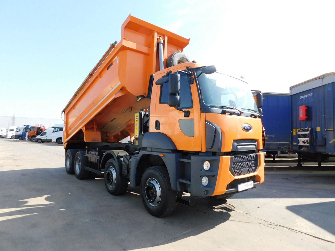 Ford 4142d 8x4 dcab e6 16s2230 - Truk jungkit: gambar 2 Ford 4142d 8x4 dcab e6 16s2230 - Truk jungkit: gambar 2