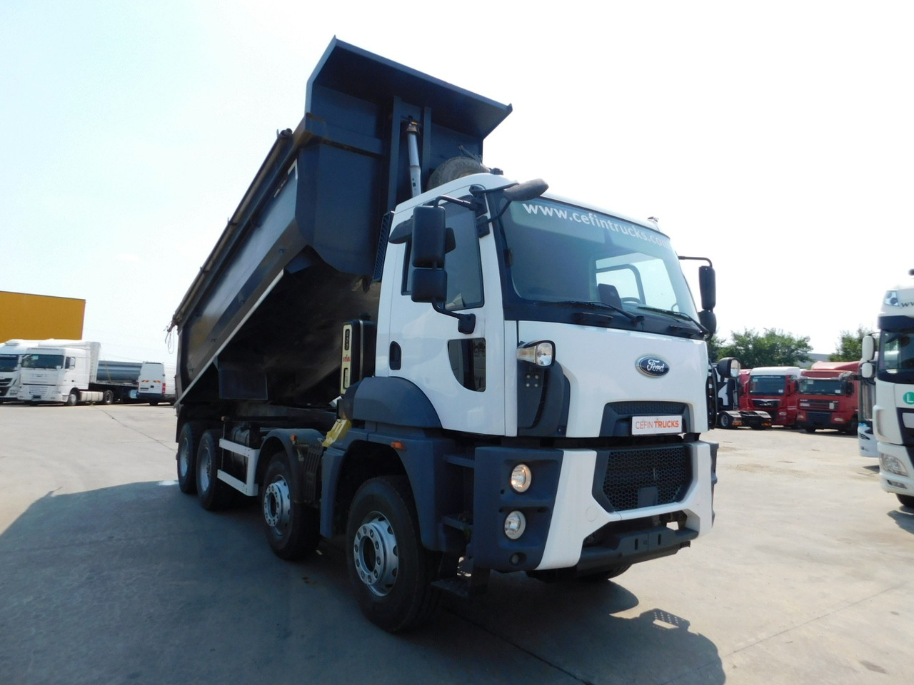 Ford 4142d 8x4 dcab e6 16s2230 - Truk jungkit: gambar 2 Ford 4142d 8x4 dcab e6 16s2230 - Truk jungkit: gambar 2