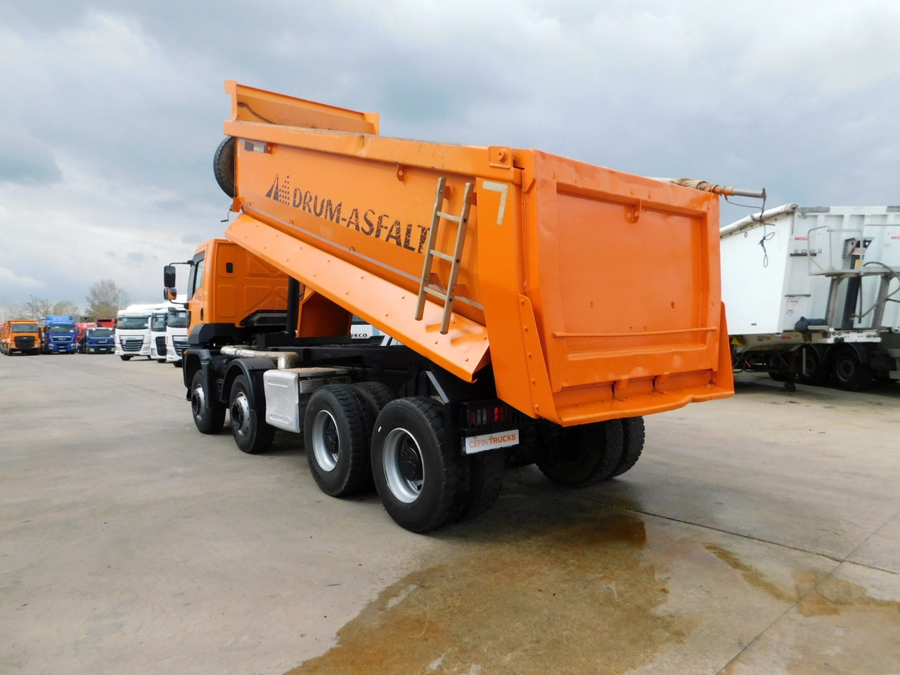 Ford 4142d 8x4 dcab e6 16s2230 - Truk jungkit: gambar 4 Ford 4142d 8x4 dcab e6 16s2230 - Truk jungkit: gambar 4