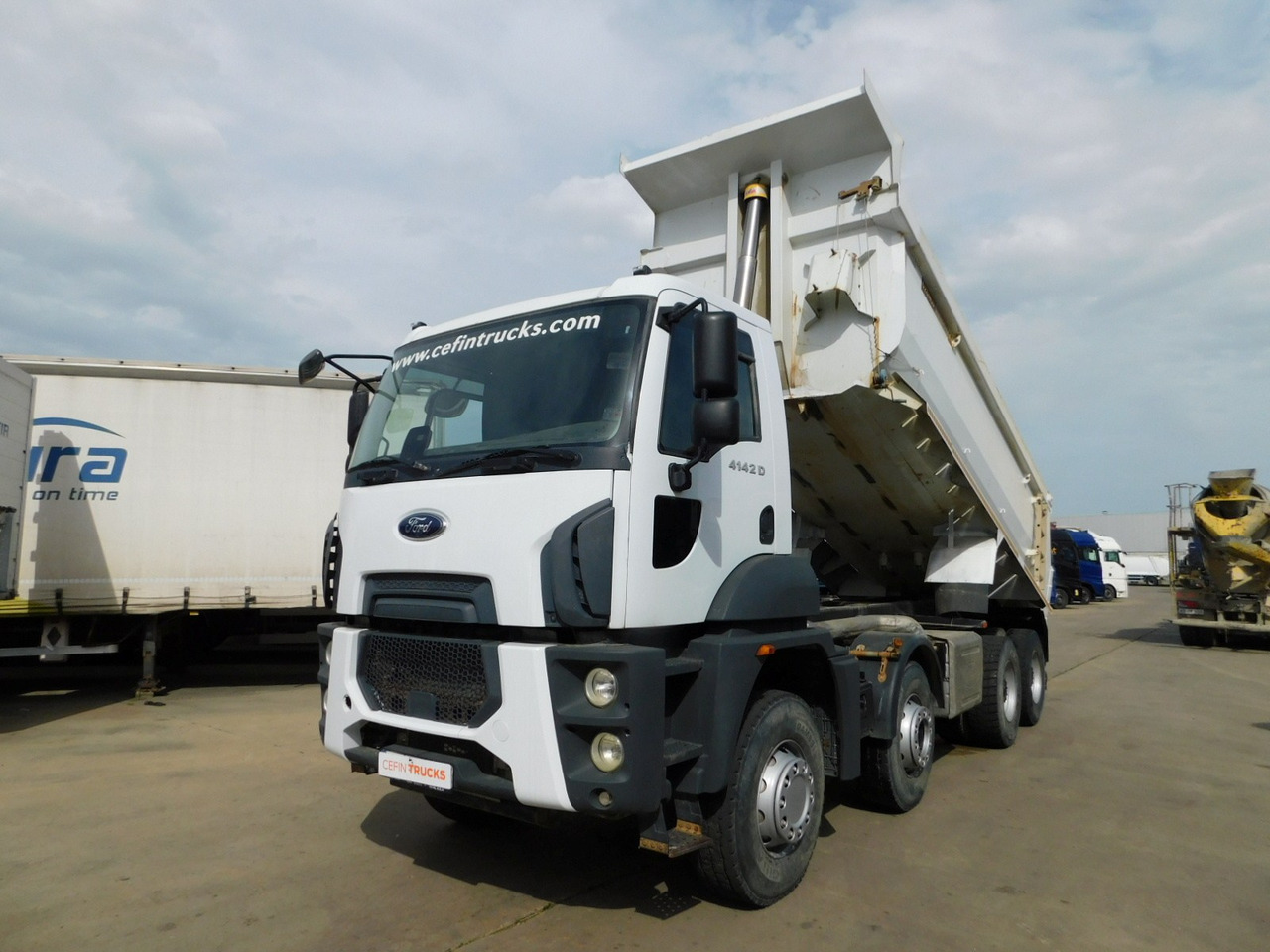 Ford 4142d 8x4 dcab e6 16s2230 - Truk jungkit: gambar 1 Ford 4142d 8x4 dcab e6 16s2230 - Truk jungkit: gambar 1