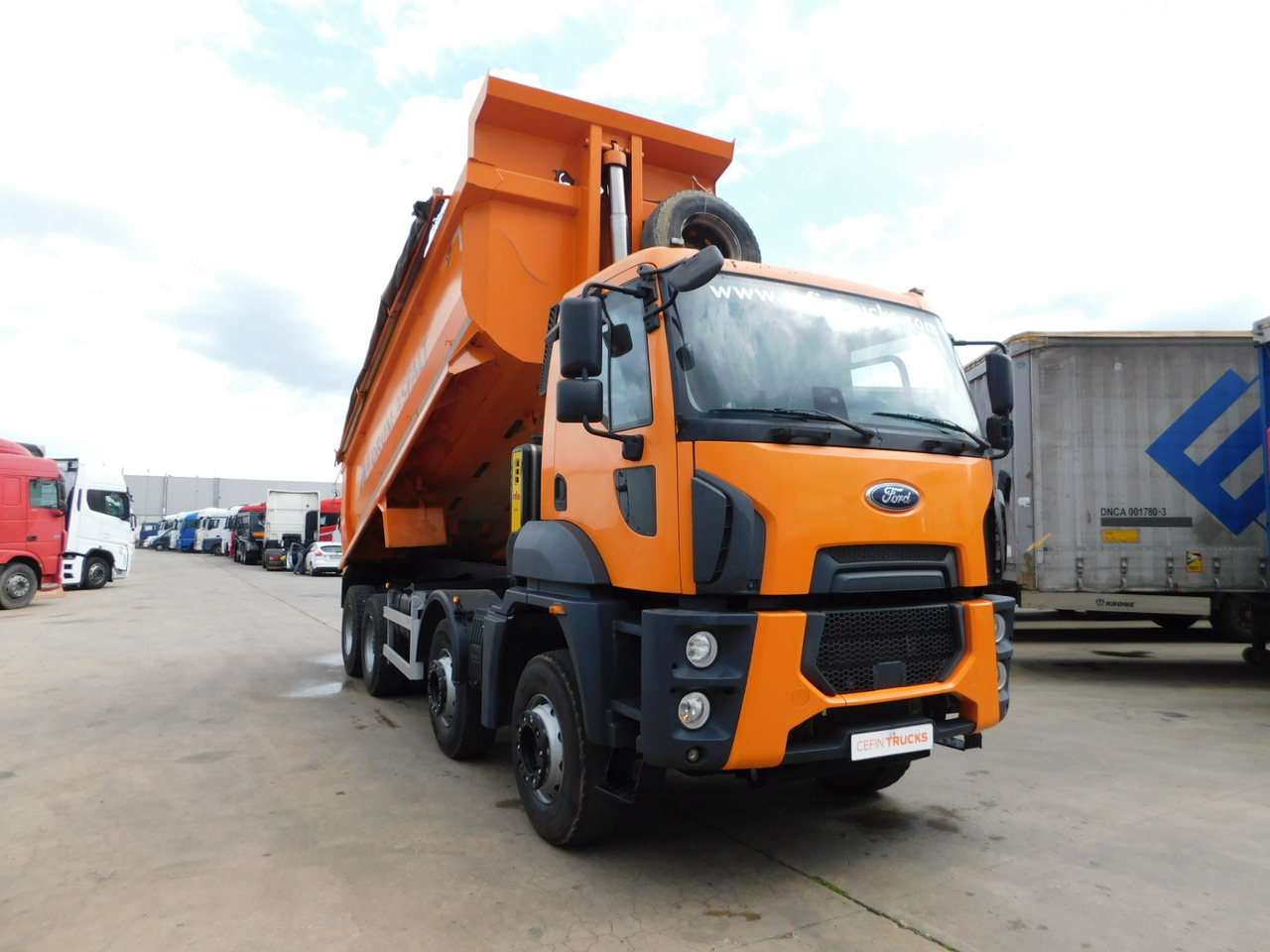 Ford 4142d 8x4 dcab e6 16s2230 - Truk jungkit: gambar 2 Ford 4142d 8x4 dcab e6 16s2230 - Truk jungkit: gambar 2