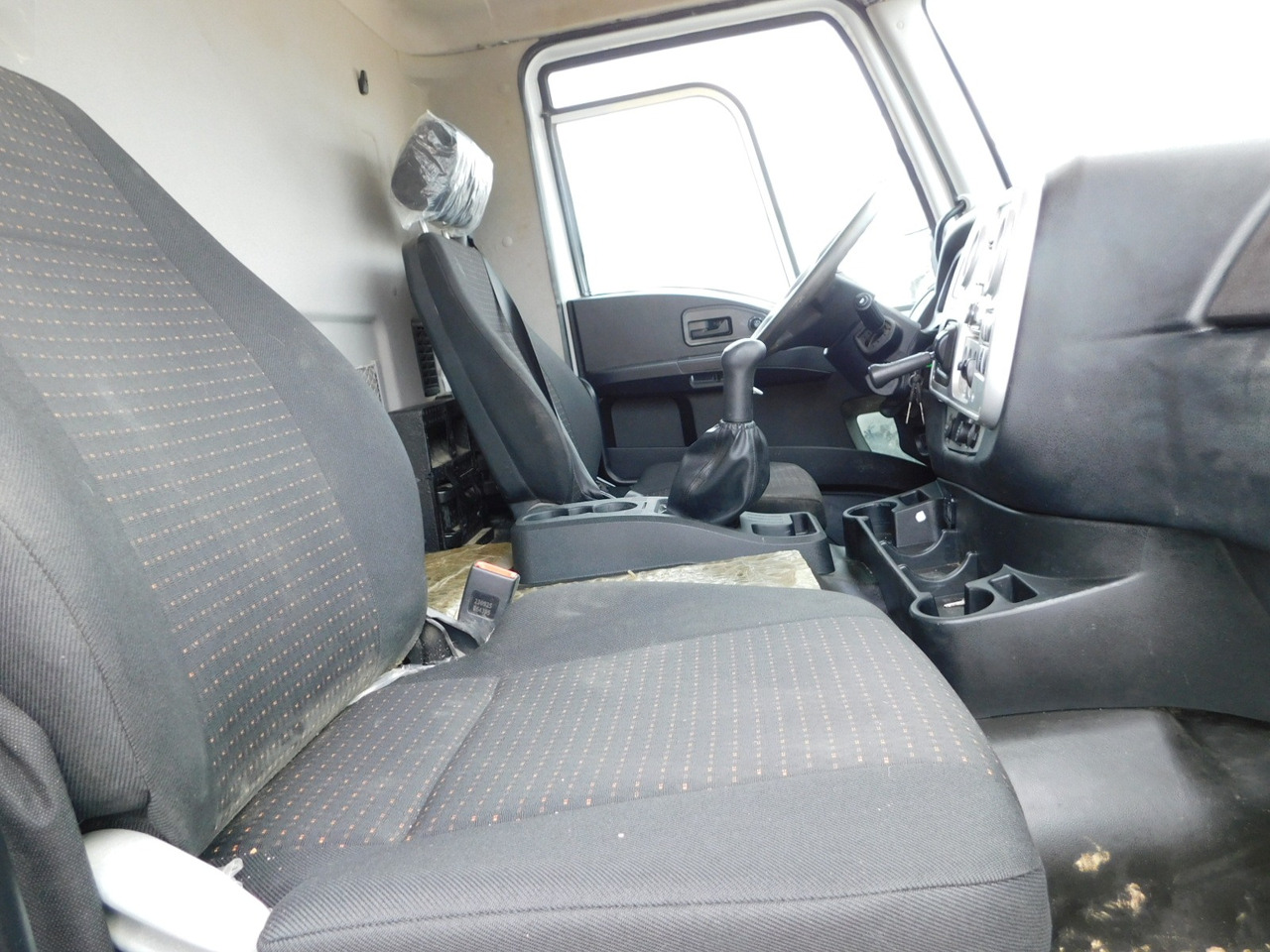 Ford 4142d 8x4 dcab e6 16s2230 ecotorq - Truk jungkit: gambar 5 Ford 4142d 8x4 dcab e6 16s2230 ecotorq - Truk jungkit: gambar 5