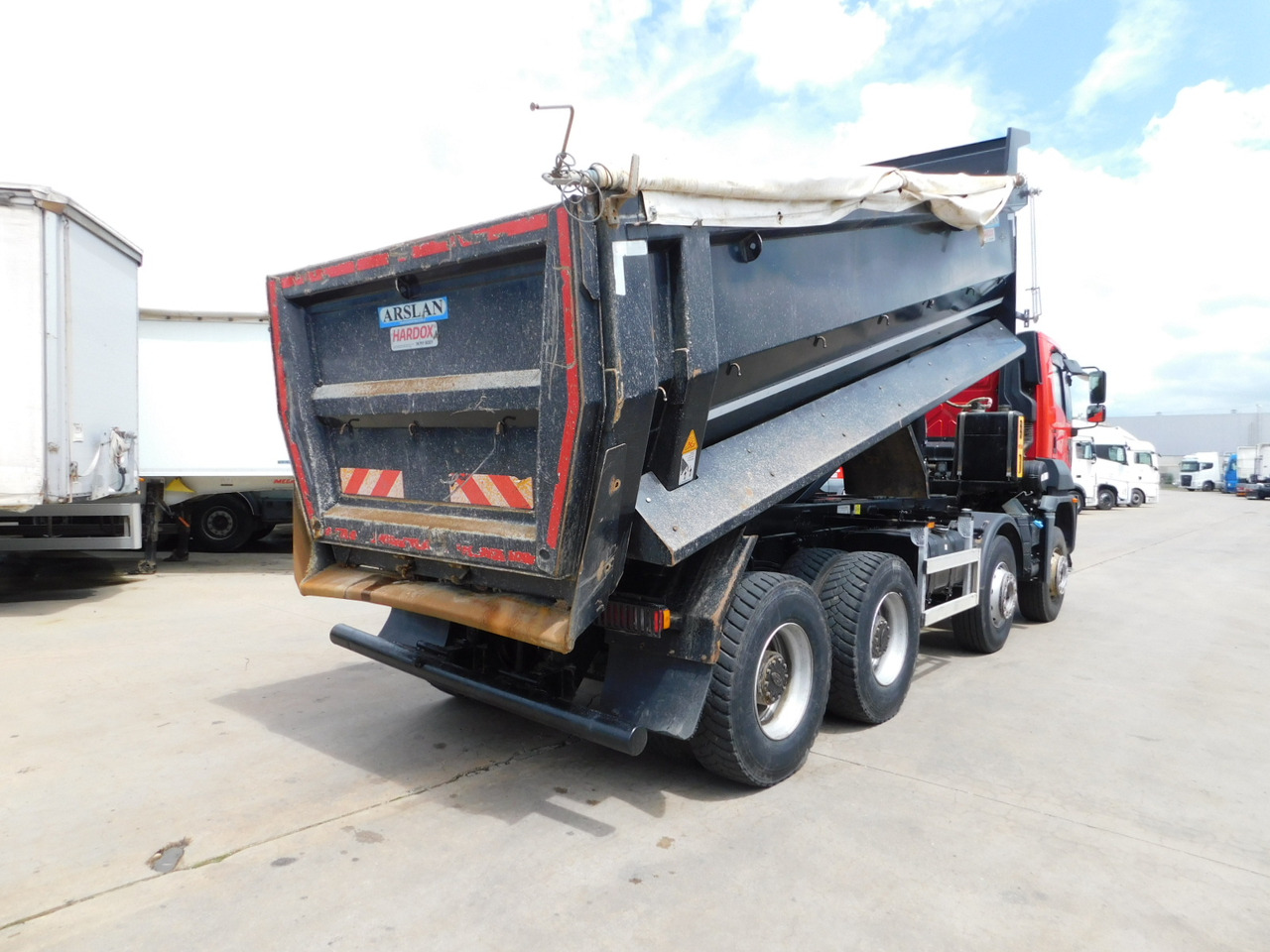 Ford 4142d 8x4 dcab e6 16s2230 ecotorq - Truk jungkit: gambar 3 Ford 4142d 8x4 dcab e6 16s2230 ecotorq - Truk jungkit: gambar 3