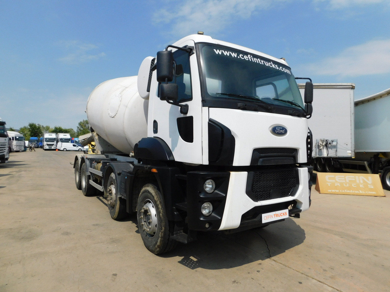 Ford Lt12xl 7h cargo 4142m - Truk pengaduk beton: gambar 2 Ford Lt12xl 7h cargo 4142m - Truk pengaduk beton: gambar 2