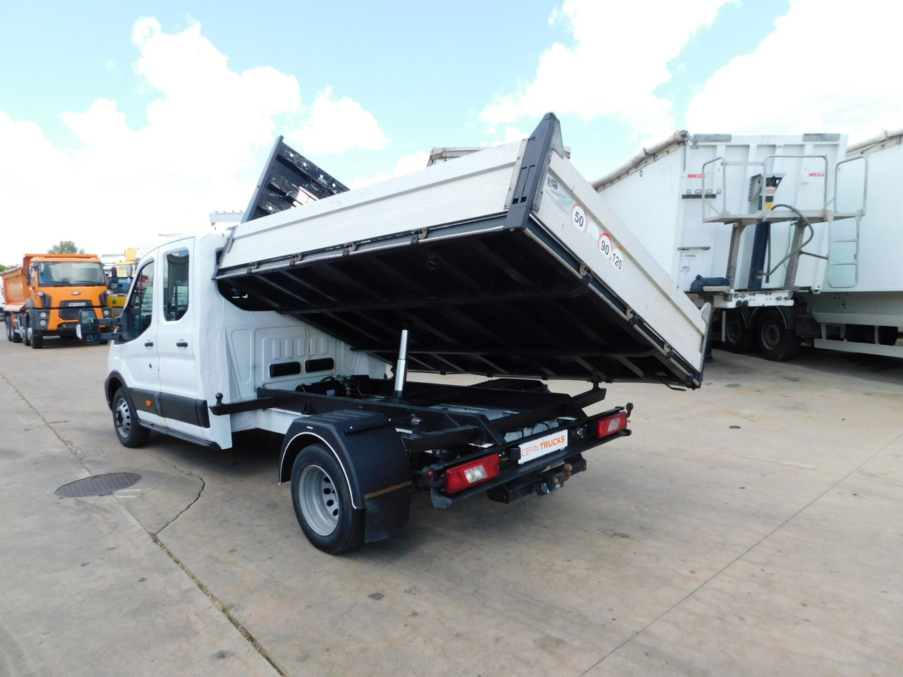 Ford Transit - Van jungkit: gambar 4 Ford Transit - Van jungkit: gambar 4