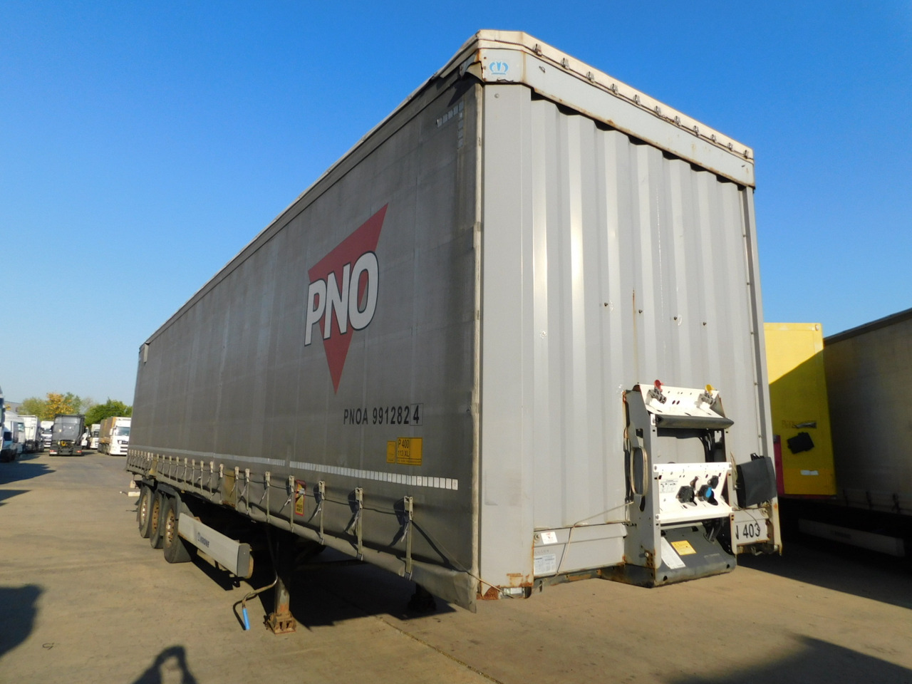 Krone Sd - Semi-trailer dengan terpal samping: gambar 2 Krone Sd - Semi-trailer dengan terpal samping: gambar 2