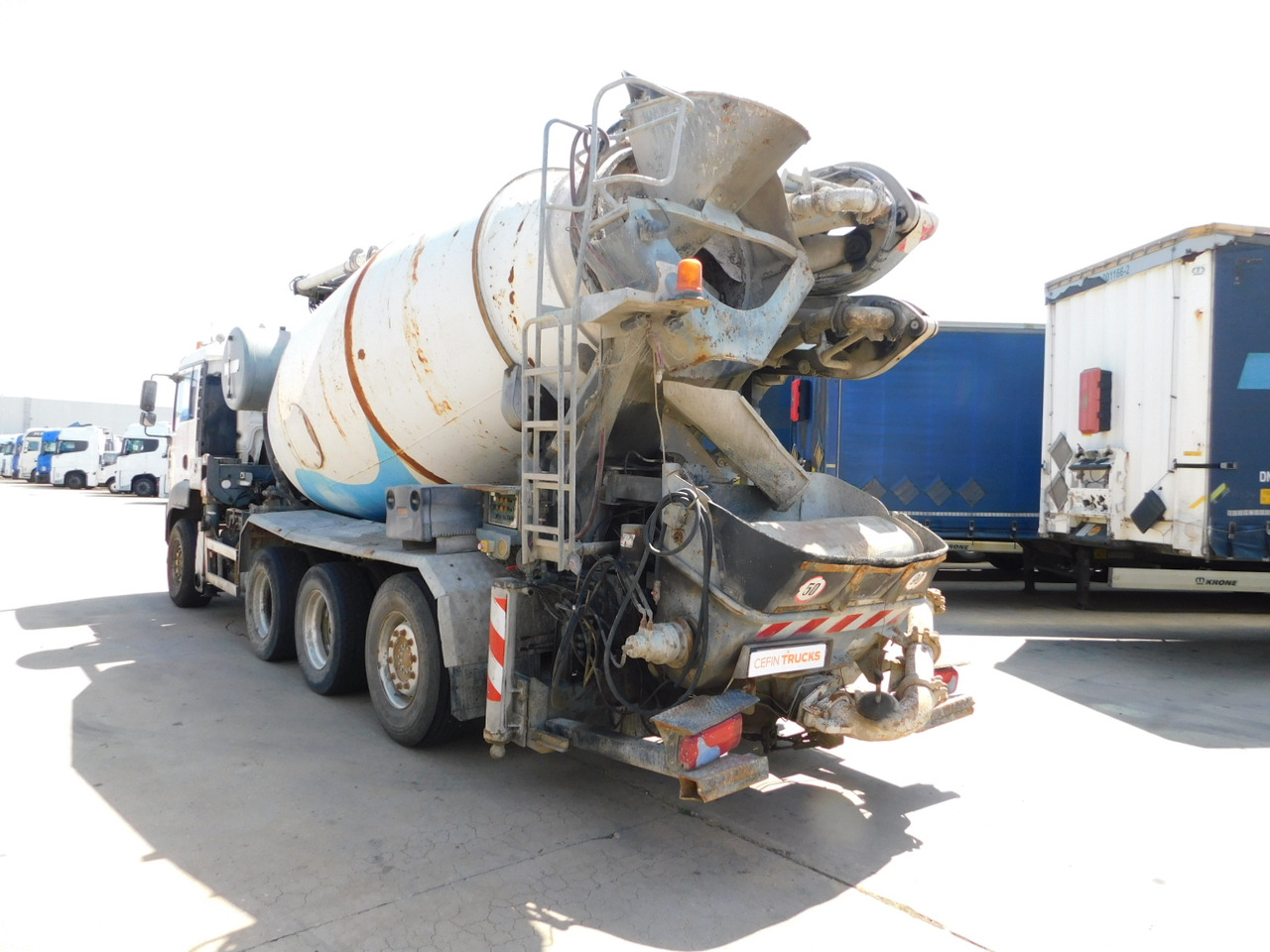 Man Tga 35390 - Truk pengaduk beton: gambar 4 Man Tga 35390 - Truk pengaduk beton: gambar 4