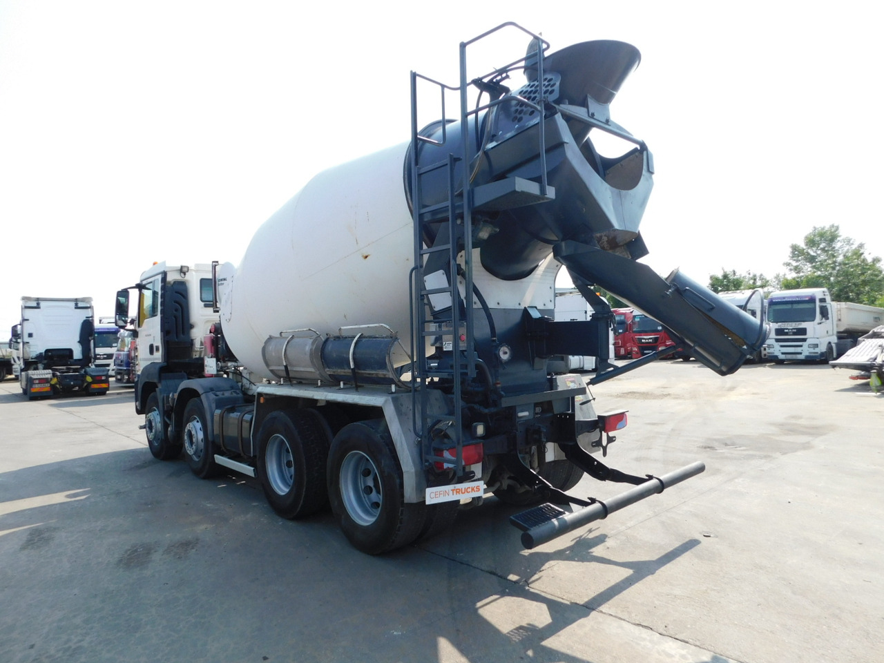 Man Tgs 32400 - Truk pengaduk beton: gambar 4 Man Tgs 32400 - Truk pengaduk beton: gambar 4