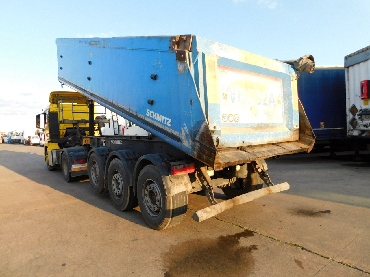 Schmitz Gotha ski 24sl 72 - Semi-trailer jungkit: gambar 4 Schmitz Gotha ski 24sl 72 - Semi-trailer jungkit: gambar 4