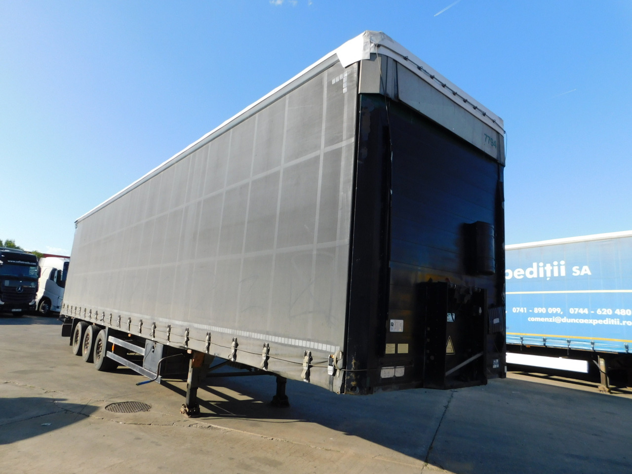 Schmitz S01 - Semi-trailer dengan terpal samping: gambar 2 Schmitz S01 - Semi-trailer dengan terpal samping: gambar 2