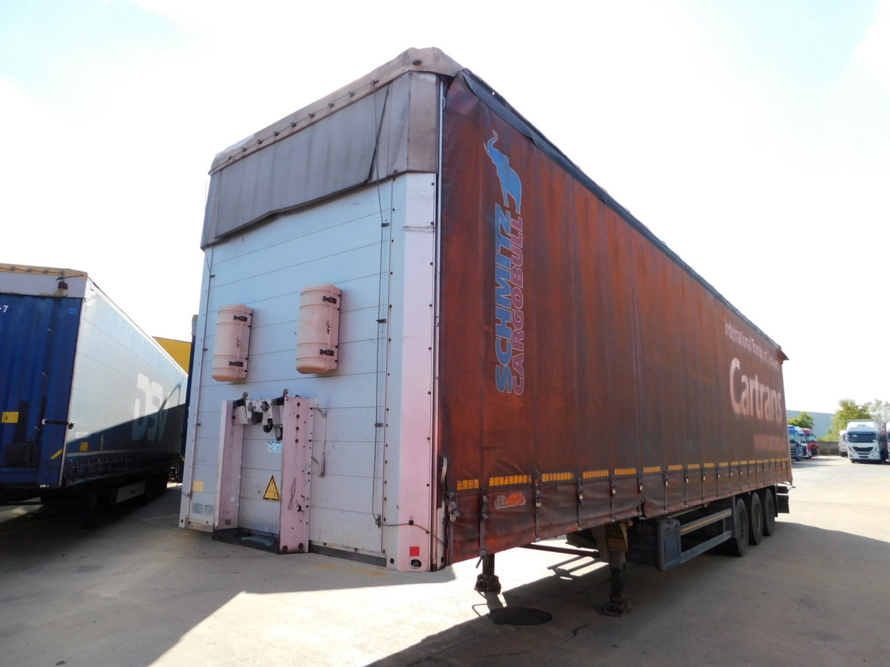 Schmitz S02 - Semi-trailer dengan terpal samping: gambar 1 Schmitz S02 - Semi-trailer dengan terpal samping: gambar 1
