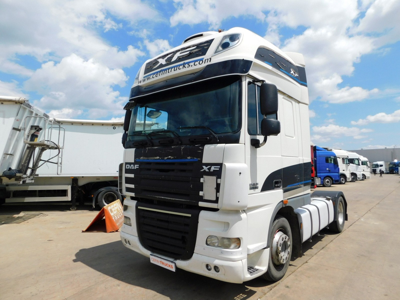 Daf Xf 105460 - Tractor head: gambar 1 Daf Xf 105460 - Tractor head: gambar 1