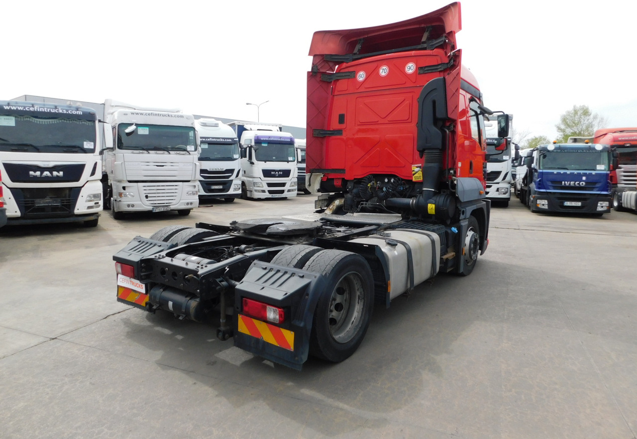 Ford 1848t 4x2 scab e6 12tx2620 - Tractor head: gambar 3 Ford 1848t 4x2 scab e6 12tx2620 - Tractor head: gambar 3