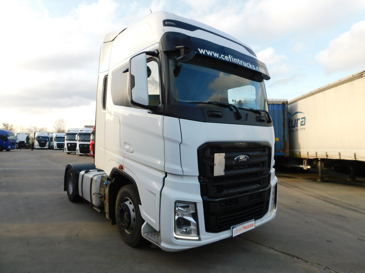 Ford F max 4x2 scab e6 12tx2620 - Tractor head: gambar 2 Ford F max 4x2 scab e6 12tx2620 - Tractor head: gambar 2