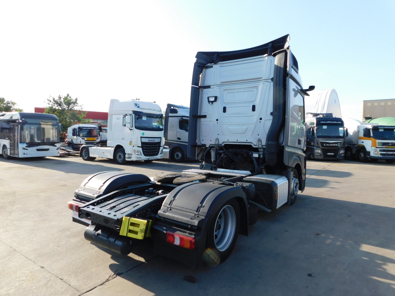 Mercedes Actros - Tractor head: gambar 3 Mercedes Actros - Tractor head: gambar 3