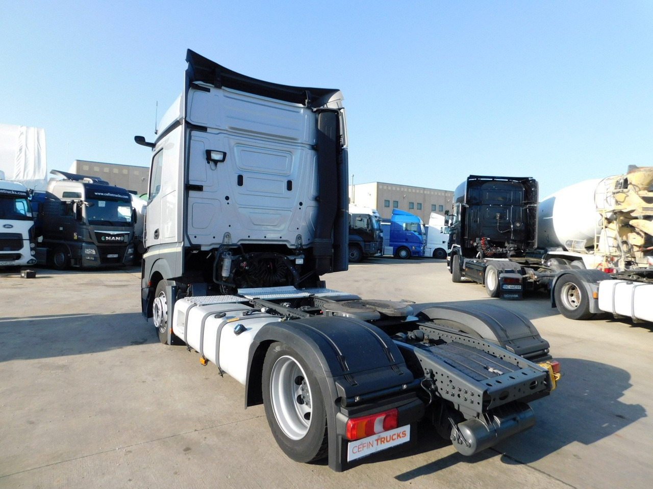 Mercedes Actros - Tractor head: gambar 4 Mercedes Actros - Tractor head: gambar 4