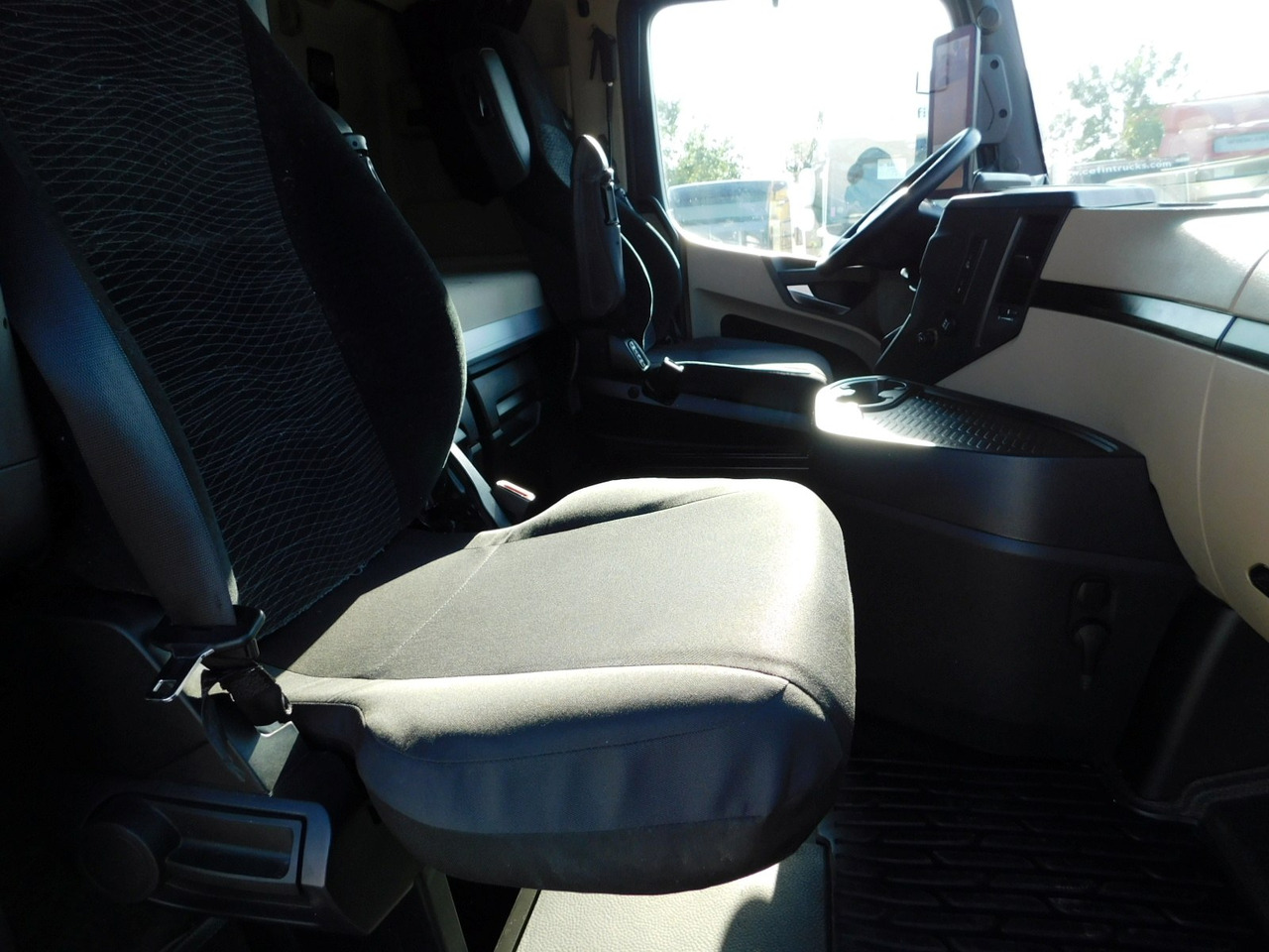 Mercedes Actros - Tractor head: gambar 5 Mercedes Actros - Tractor head: gambar 5